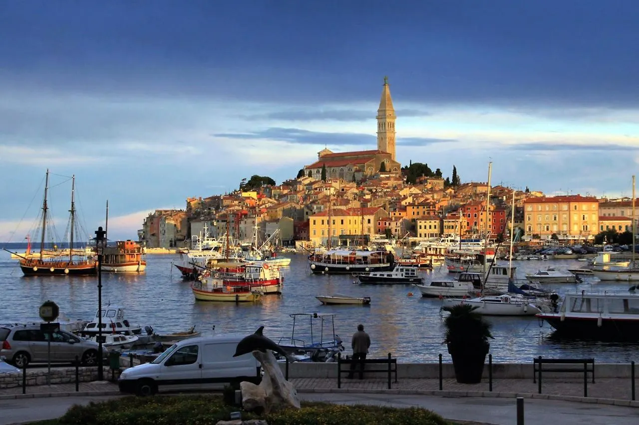 Holiday House With A Parking Space Rovinj - 21976 Holiday home